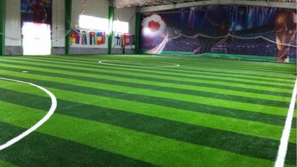 五人制足球场投资德比战报，总花费50万惊险胜出，人造草坪上演帽子戏法