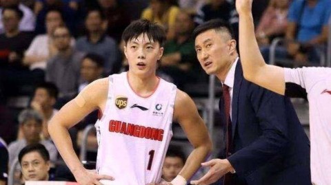 CCTV5现场直播广东男篮鏖战，宏远力争胜利