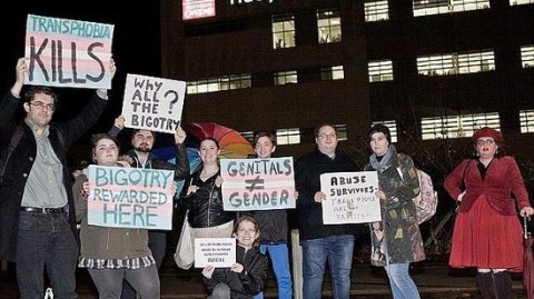 次日赛事前瞻，当争议成为比赛的一部分，我们该如何预测？