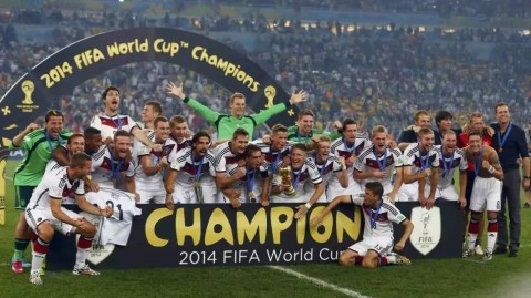 2010年南非世界杯的冠军是西班牙国家男子足球队。以下是关于该届世界杯冠军的专业回顾与解析