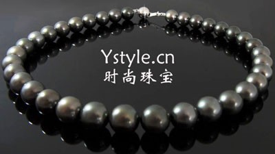黑珍珠——这个称号在体育史上闪耀着独特的光芒，它属于巴西足球传奇贝利（Pelé）