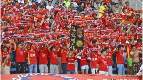 2020赛季中甲联赛因受疫情影响，采取了特殊的赛会制形式，共18支球队参赛。以下是该赛季完整的参赛名单，按第一阶段的三个赛区分组排列