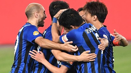 2018年中超排名，上港首冠终结恒大王朝，保级悬念杀至最后一轮