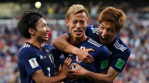 日本队2-1逆转德国，森保一换人神了，堂安律替补建功