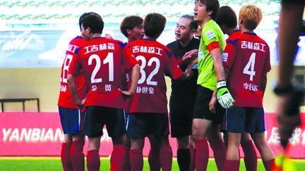 2002年中国足协杯，冷门温床与豪门惊魂