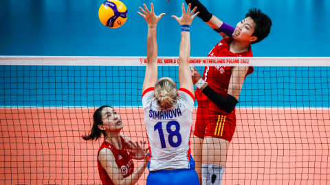 2022年女排世锦赛由荷兰和波兰两国联合举办，于2022年9月23日至10月15日举行，共有24支球队参赛