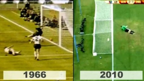 2010年世界杯淘汰赛阶段于6月26日至7月11日在南非展开，32强中的16支球队历经八分之一决赛、四分之一决赛、半决赛和决赛的残酷角逐。以下按轮次梳理关键战役与战术演变
