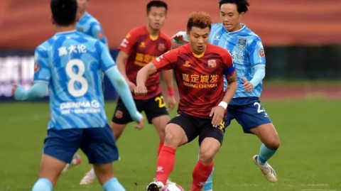 2022中甲联赛6月开始。那个赛季较为特殊，因疫情等多重因素影响，开赛时间比往年晚了不少