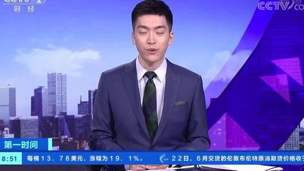 国内有精彩赛事，但CCTV-1的综合频道性质决定了它的直播清单里没有体育赛事，你可以在下面这几个电视频道和新媒体平台看