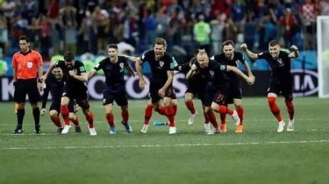 2018年俄罗斯世界杯决赛回顾，法国4-2克罗地亚，青春风暴终结黑马神话