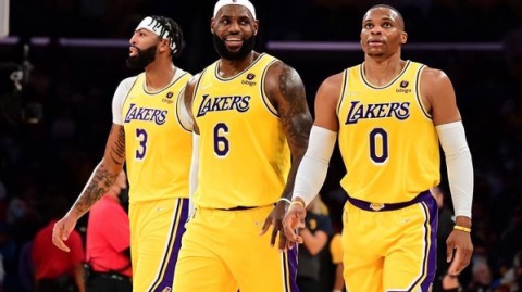 想在2026年免费观看NBA超清直播，可以参考以下由官方正版平台、免费聚合网站、实用观赛技巧三部分组成的指南