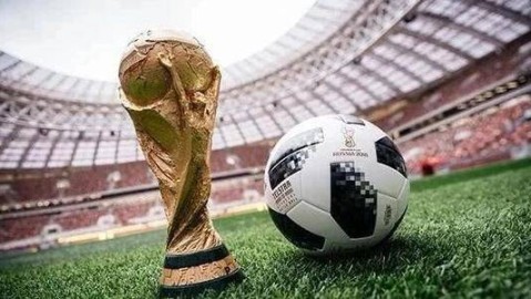 需要先和你确认一个重要的事实，2004年并没有举办男子足球世界杯