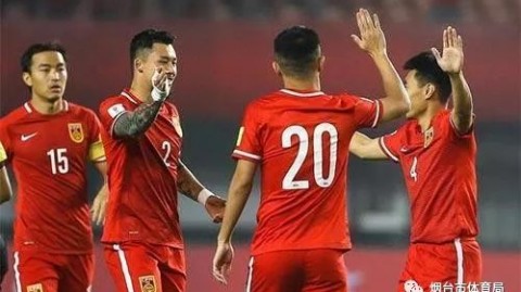 2024年亚足联亚洲杯于当年1月12日至2月10日在卡塔尔举行。中国男足在本届赛事中取得小组赛两平一负、一球未进的成绩，最终排名小组第三，未能晋级淘汰赛。以下为详细回顾与分析