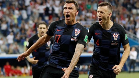2026世界杯·现场直击 | 中国队力拼卫冕冠军，法国两球过关显露冠军相
