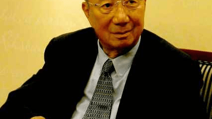 丁肇中在粒子物理学领域的贡献集中于实验发现与精密测量。以下按时间顺序呈现其核心工作，陈述事实，不作渲染