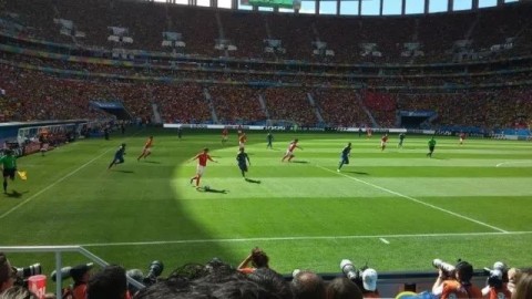 世界杯，最简单的定义是，国际足联（FIFA）主办的男子国家足球队之间的最高级别赛事，每四年举办一届。但这句话只触及了它的外壳——它真正的意思，远不是一座奖杯和二十二名球员在场上奔跑就能概括的