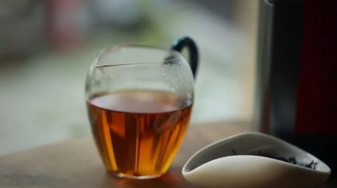 您的问题似乎包含了两个不相关的部分。请明确您的指令