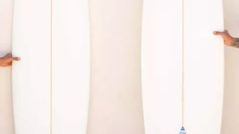 Alaia 冲浪板不应被简单视为一件装备，它更像是一扇通往古老夏威夷时空的任意门