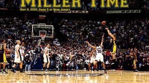 2026年NBA季后赛正在全球多地进入白热化阶段。对于渴望见证激烈对决的球迷而言，获取准确、可靠的直播信息至关重要。本文特为您梳理本年度季后赛的直播格局、关键平台及观赛须知