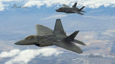 F-16 Fighting Falcon Steals the Spotlight in Gravity-Defying Airshow Masterclass