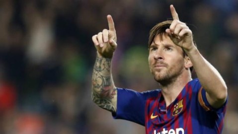 在2018-19赛季的欧冠联赛中，进球最多的球员是里奥·梅西（Lionel Messi），他代表巴塞罗那队共打入12粒进球