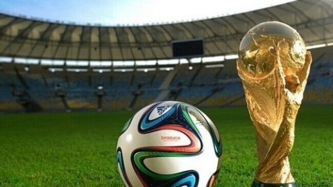 2014年巴西世界杯于当地时间2014年6月12日开幕，北京时间则为6月13日。揭幕战在圣保罗竞技场进行，东道主巴西队3:1击败克罗地亚