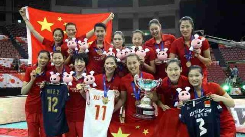 国际排联（FIVB）确定将2022年女排世锦赛安排在荷兰和波兰举行（9月-10月），而女排世界杯通常在世锦赛前一年举行。因此，2022年并没有举办女排世界杯赛事