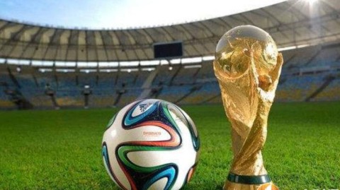 2026年世界杯足球赛将在美国、加拿大、墨西哥三个国家联合举办。这是世界杯历史上首次由三个国家共同承办，也是第四次在北美洲举办（此前1970年、1986年在墨西哥，1994年在美国）