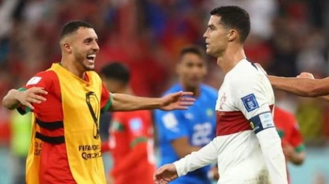 关于世界杯的参赛年龄，国际足联(FIFA)从未设置任何官方的年龄上限。理论上，只要球员能力足够并被国家队征召，就不存在多少岁不能参加的说法