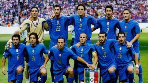 根据查询，上一届世界杯为2022年卡塔尔世界杯。以下是结合资料重新拟定的标题及文章