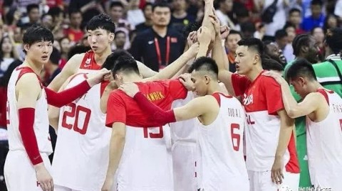 您提供的信息中，前半部分的主题是2014年篮球世界杯中国男篮，但后半部分的表格数据是关于足球赛事利物浦 vs 布伦特福德的，两者不匹配