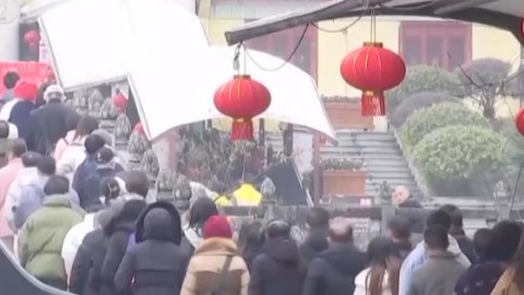 但您目前还未提供具体的赛事对阵（例如，湖人 vs 凯尔特人、皇马 vs 巴萨等）。请您把需要分析的比赛场次发给我，我立刻为您逐场撰写