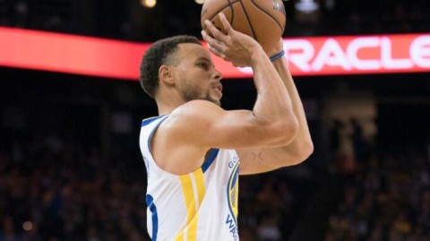 库里，重新定义三分球，铸就NBA历史第一人